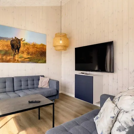 14 Person In Holiday home