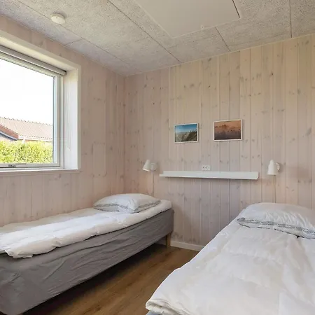 14 Person In Hadsund