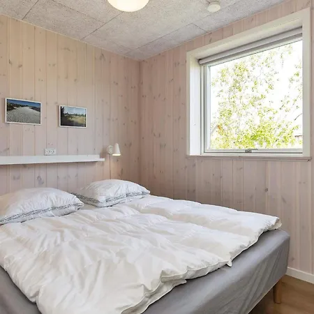 14 Person In * Hadsund