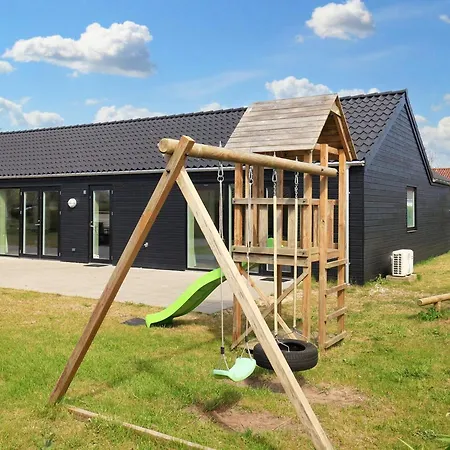 Holiday home 5 Star In